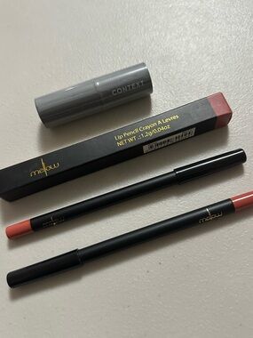 Makeup Lip Bundle New - Lip liner, Lip pencil crayon, lipstick